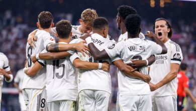 صورة مدير بورنموث يراهن على “جوهرة” ريال مدريد للكرة الذهبية ويوجه رسالة تكتيكية لأربيلوا
