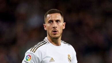 صورة أنا الآن سائق تاكسي أكثر من لاعب كرة قدم