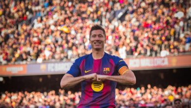 صورة ليفاندوفسكي يدخل قائمة أفضل 15 هدافًا في تاريخ برشلونة